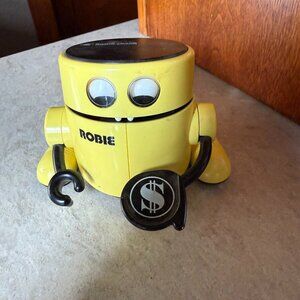 Robie the Robotic Banker electronic coin bank * Radio Shack * 1980's * Yellow